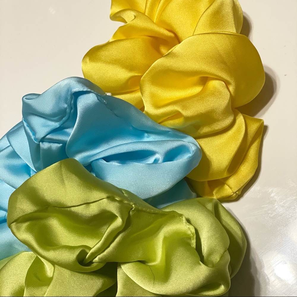 3 bundle oversize scrunchie